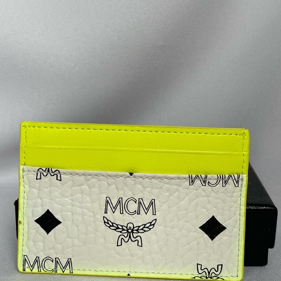 MCM Neon Yellow and White Card Case BNWT - Picture 3 of 9